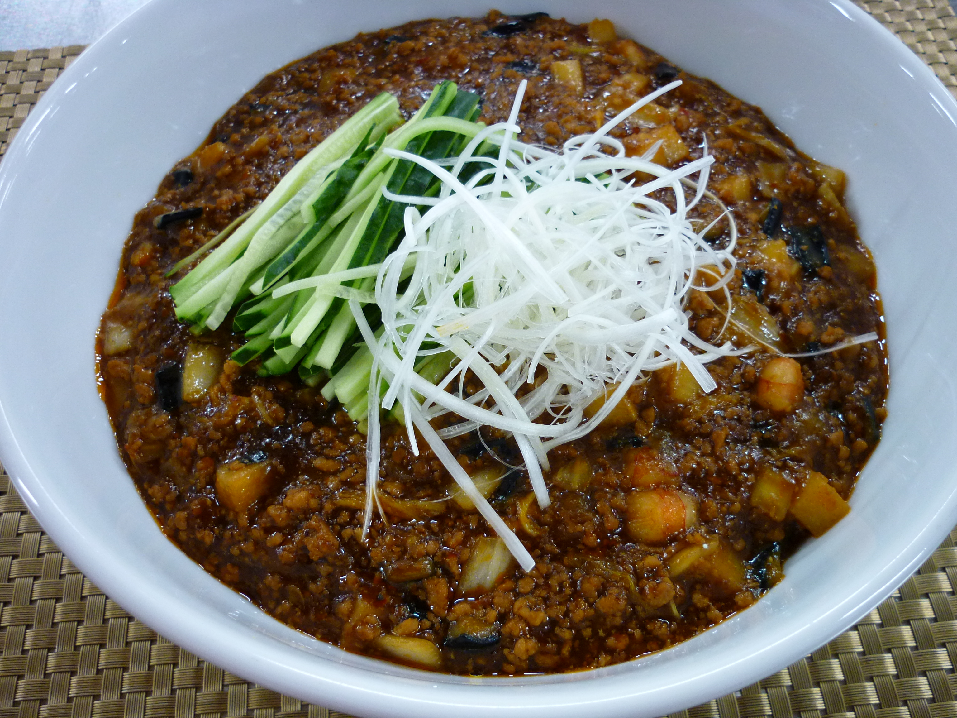 炸醤麺（ジャージャー麺）