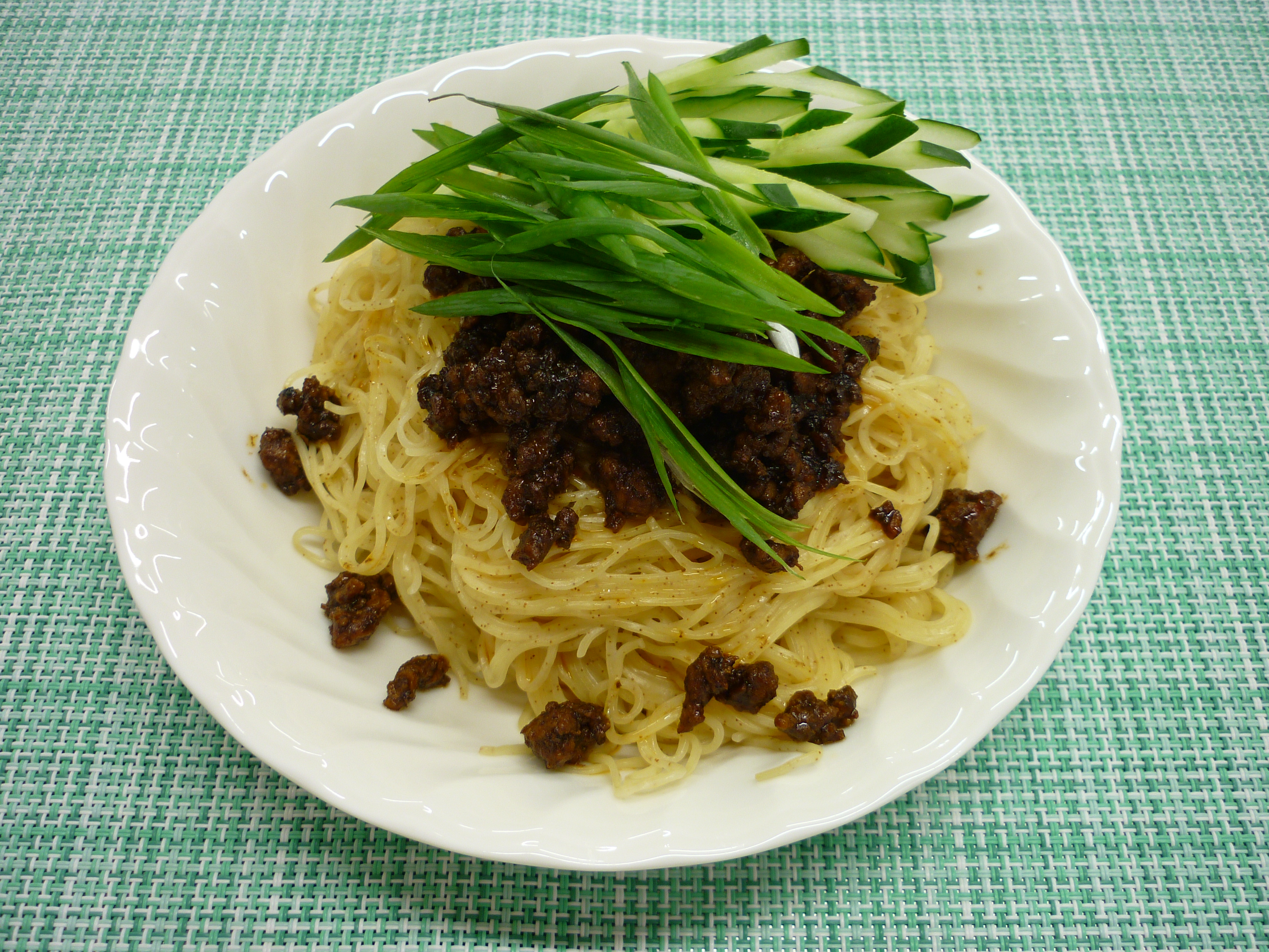 炸醤麺