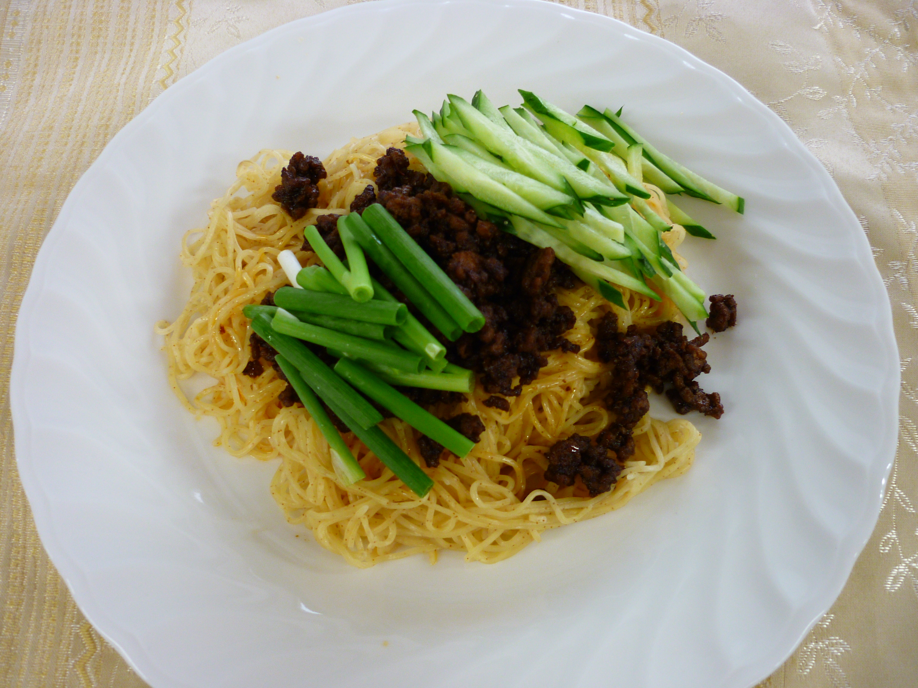 炸醤麺